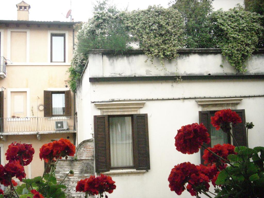 A Casa Di Luca Ξενοδοχείο Βερόνα Εξωτερικό φωτογραφία